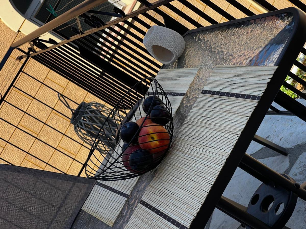 Aggelikis Studio Apartment Zóla Exterior foto